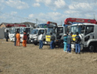 東日本大震災の被災車両の移動ボランティア活動をしました。04