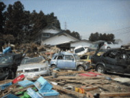 東日本大震災の被災車両の移動ボランティア活動をしました。11